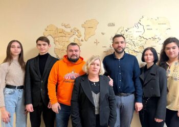 Ірпінська молодіжна рада підписала меморандум про співпрацю з Ірпінським ліцеєм №3 (ФОТО)