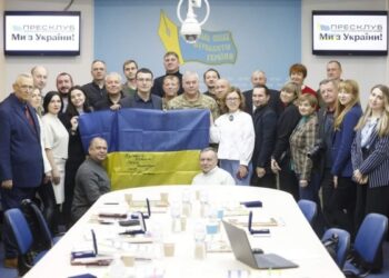 Командувач Об’єданних сил ЗСУ України відзначив нагородами трьох редакторів газет із Сумщини – Суми та область