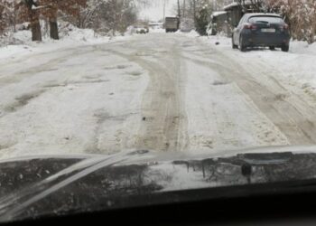 Львів’яни скаржаться на нечищені від снігу і льоду вулиці – Перший львівській портал