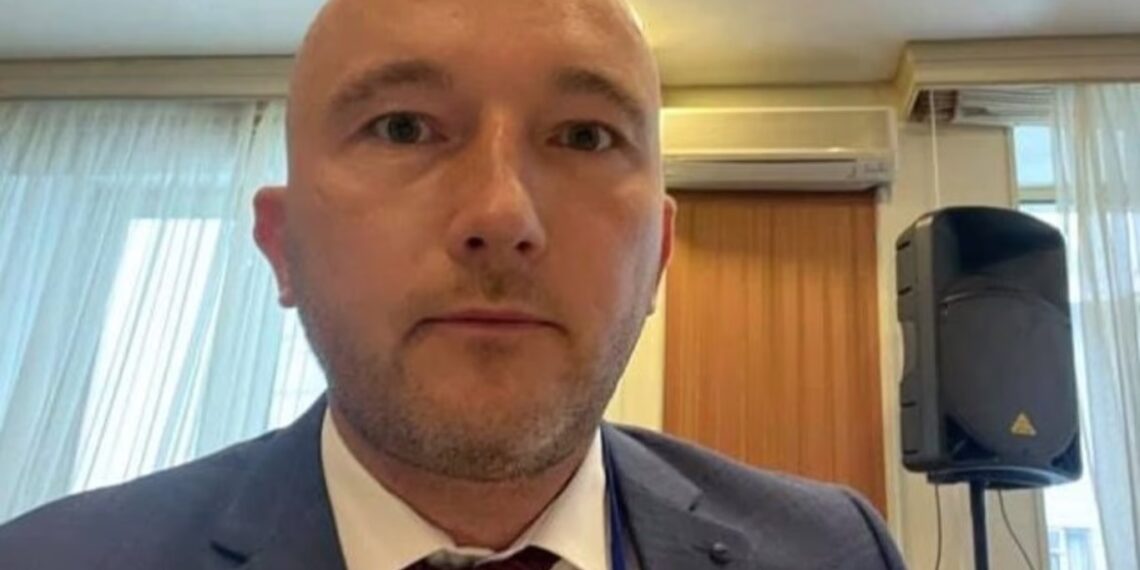 Макарівський суддя Тандир переписав на дружину майно та розлучився з нею