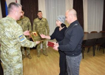 На Сумщині батькам загиблого прикордонника вручили державну нагороду – Суми та область