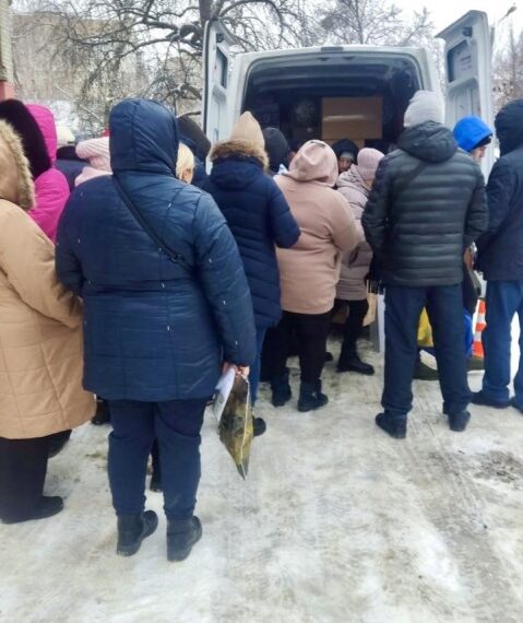 На Сумщині Червоний Хрест надає продуктові набори ВПО – Суми та область
