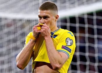 Нападник Жирони та збірної України Артем Довбик зацікавив топ-клуби Європи | Футбол