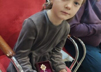 Рідним загиблих Героїв з Глухова вручили їхні посмертні нагороди – Суми та область