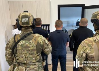 Шістьох інспекторів Львівської митниці судитимуть за незаконне розмитнення автомобілів – Перший львівській портал