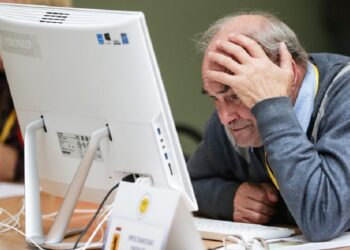 У Фастові людей старшого віку запрошують опанувати ПК