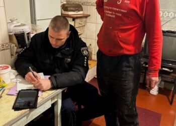 У Шостці поліцейські притягують до відповідальності домашніх кривдників – Суми та область