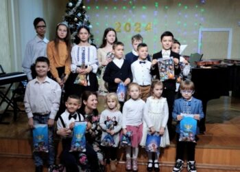 У Сумській дитячій музичній школі № 2 влаштували святкові концерти – Суми та область
