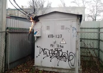 В Ірпені через перевантаження загорівся трансформатор