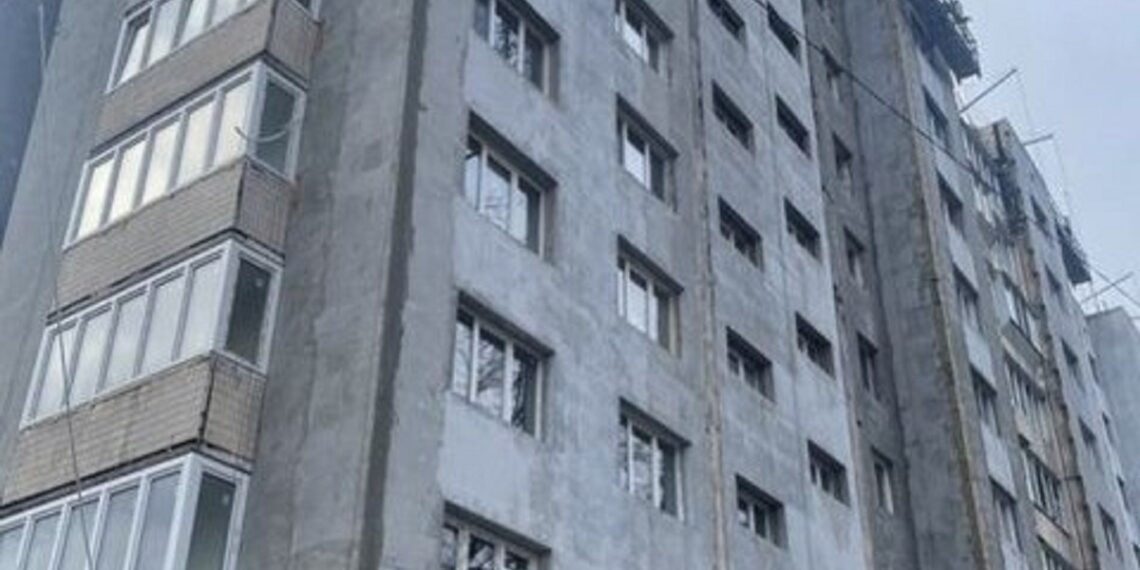 В Ірпені відновлюють багатоповерховий житловий будинок