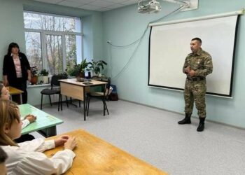 В Офісі президента заявили, що окупанти в Криму мілітаризують дітей