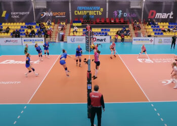 Волейбольна «Полтавщина-ПНПУ» програла «Нафтусі» у першому матчі Кубка України • Волейбол •