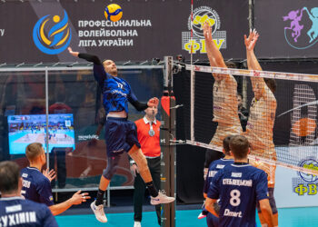 Волейбольна «Решетилівка» програла «Юридичній академії» (відео) • Волейбол •