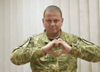 Залужний привітав із Різдвом: Це велике свято віри в перемогу світла над темрявою і добра над злом