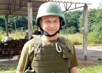 Макарівська громада у скорботі: “на щиті” повертається старший сержант Валентин Москаленко