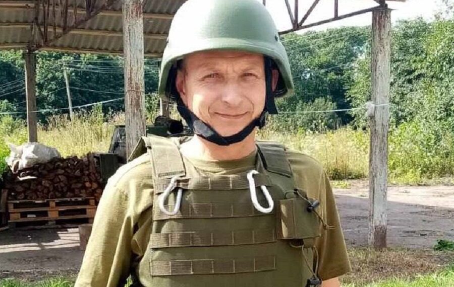 Макарівська громада у скорботі: “на щиті” повертається старший сержант Валентин Москаленко