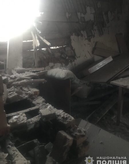 На Сумщині внаслідок обстрілів пошкоджено шість приватних житлових будинків та приміщення їдальні – Суми та область