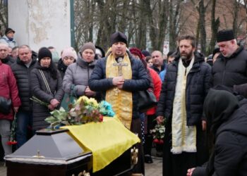 У Ромнах попрощалися з Михайлом Довбнею – Суми та область