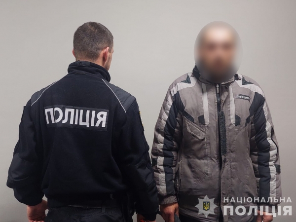 У Ромнах зловмисник обікрав пенсіонерку в безпорадному стані – Суми та область