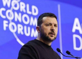 Зеленський заявив, що в Україні не можна просто дихати повітрям під час війни