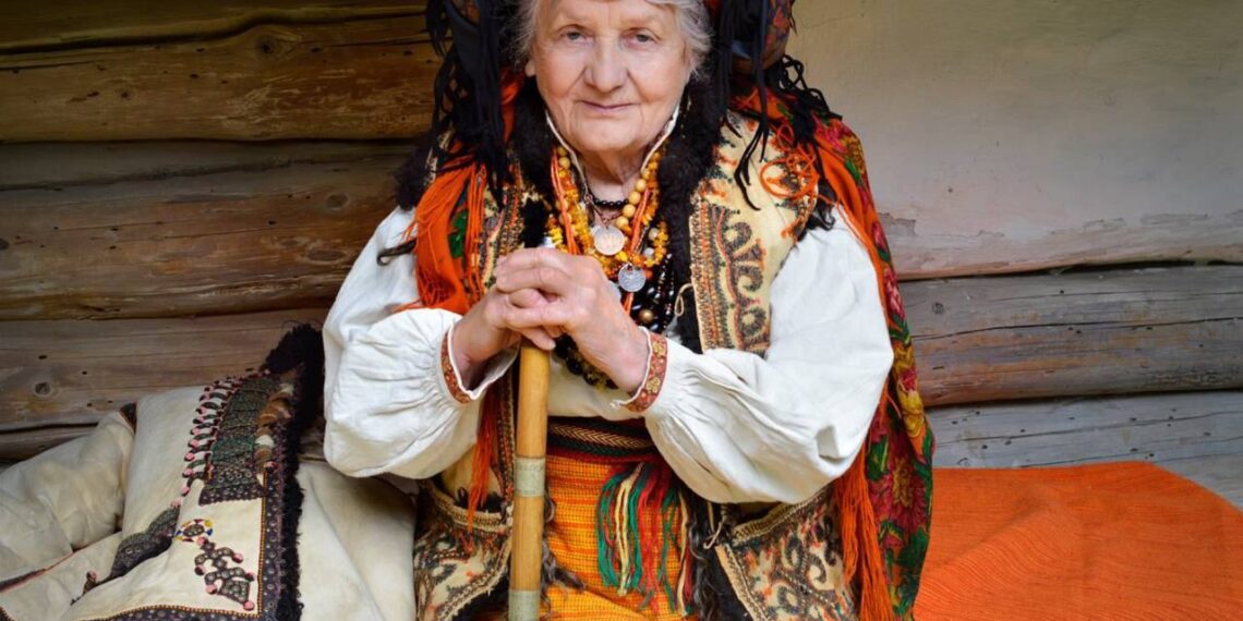 Как поздравить бабушку если она патриот?