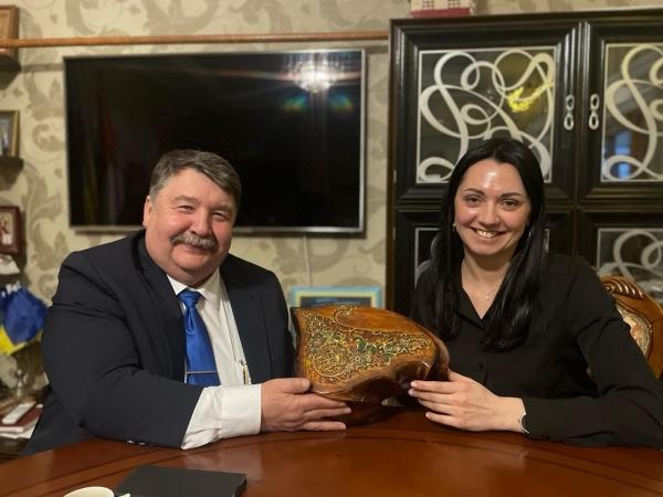 Нардеп Тетяна Скрипка домовилася із дипломатами Угорщини про підтримку ініціативи зі створення літнього безпекового табору для маленьких українців – Суми та область