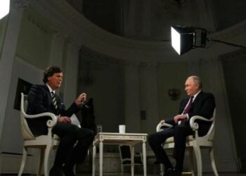 Путін заявив, що хоче досягти вирішення ситуації в Україні шляхом переговорів | Політика