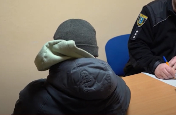 Трьох підозрюваних у розбійному нападі на пенсіонерку взято під варту – Суми та область