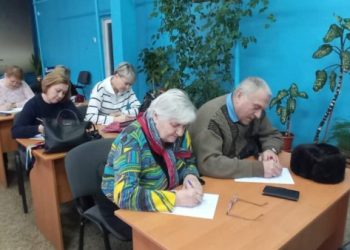 У Шосткинській бібліотеці стартували вже шості курси з вивчення української мови – Суми та область