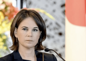 Глава МЗС Німеччини Бербок прокоментувала ідею заморозити війну в Україні