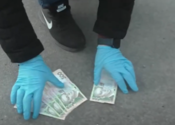 Конотопські поліцейські затримали збувача наркотиків та зброї – Суми та область