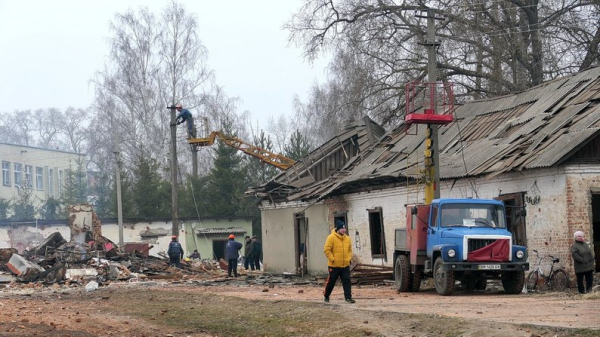 Наслідки нічного удару двома КАБами по місту Дружба – Суми та область