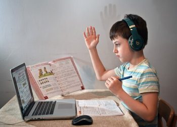 Некоторые школы и садики в Одессе временно перейдут на дистанционку