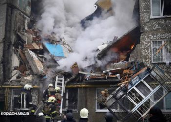 Рятувальники ліквідовують наслідки нічного ворожого удару, нанесеного по 5-поверхівці в Сумах – Суми та область