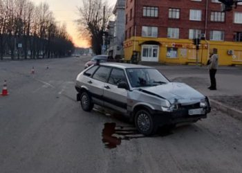 У Шостці на перехресті сталася ДТП: постраждав водій – Суми та область