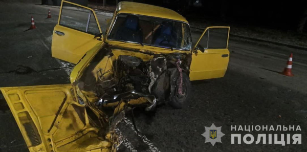 У Сумах поблизу аеропорту сталася ДТП: постраждав 19-річний водій і його неповнолітня пасажирка – Суми та область