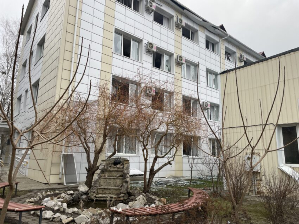 У Сумах внаслідок ракетного удару пошкоджена будівля Центру екстреної медичної допомоги – Суми та область
