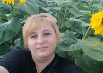 Жителька Шостки потребує допомоги у боротьбі зі складним захворюванням суглобів – Суми та область
