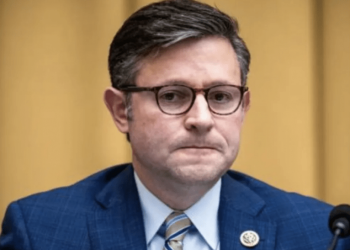 Білий дім закликав спікера Джонсона винести на голосування схвалений Сенатом проєкт із допомогою Україні на 60 мільярдів