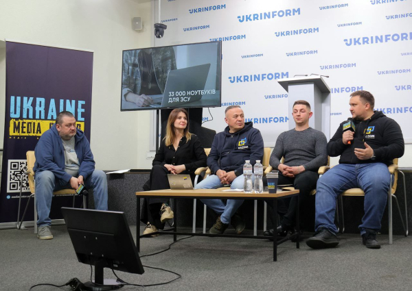 Компʼютеризація армії: фонд RAZOM збирає 33 000 ноутбуків для ЗСУ – Суми та область