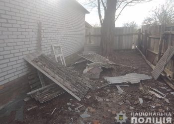 На Сумщині внаслідок обстрілів пошкоджені приватні будинки, адміністративну будівлю, приміщення пошти та школи – Суми та область
