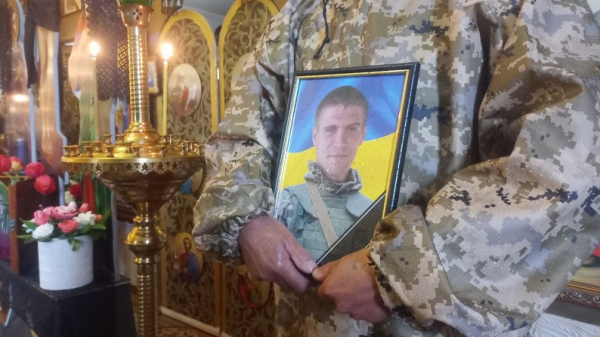У Сумах попрощались із солдатом Володимиром Мудраковим – Суми та область