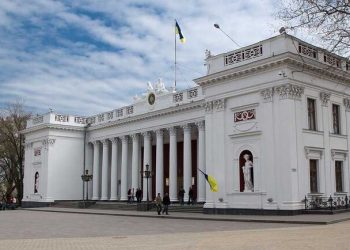 В Одессе два новых депутата, а еще одного лишили мандата