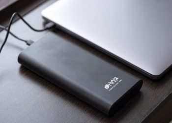 Зовнішні акумулятори для ноутбуків: переваги, типи та як обрати найкращий варіант для ваших потреб