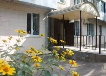 Дві сумські родини вимушені жити у Центрі матері та дитини – Суми та область