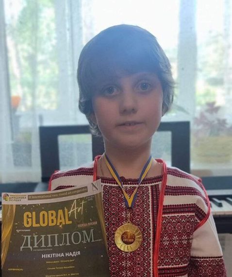 Юна піаністка із Шостки відзначилась на конкурсі “Global Art” – Суми та область