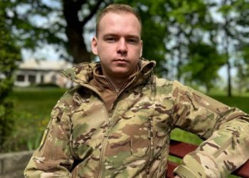 “Найстрашніше – крики матерів”: історія Владислава, який організовує поховання загиблих військових – Суми та область