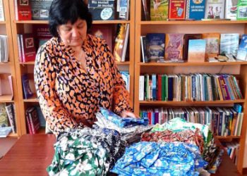 У конотопській книгозбірні триває благодійна акція «Подарунок солдату» – Суми та область