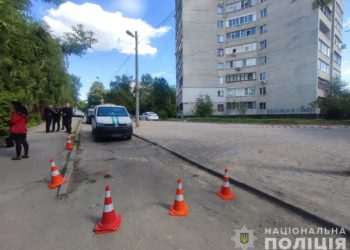 У Сумах мікроавтобус збив літню жінку: від отриманих травм вона померла в лікарні – Суми та область
