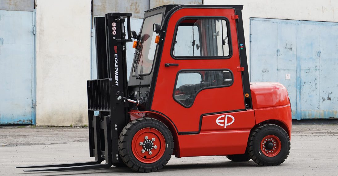 6 популярних видів навісного обладнання для навантажувачів